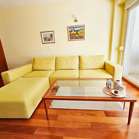 Apartment Mirna, 2-bedroom Apartment, Overlooking The Makarska