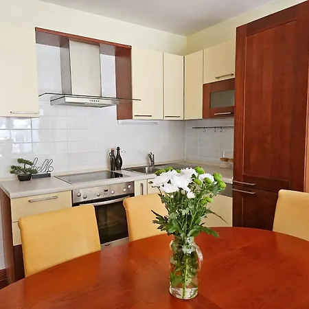 Apartmán Mirna, 2-bedroom Apartment, Overlooking The *