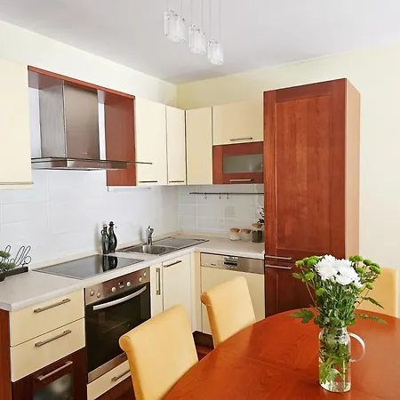 Mirna, 2-bedroom Apartment, Overlooking The Apartmán *
